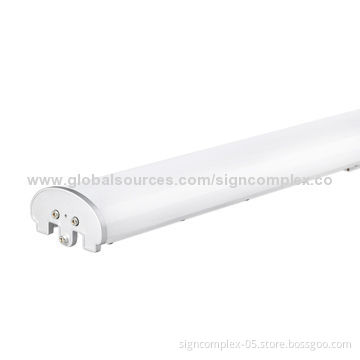30W LED Tri-proof Lamp with 252 Pieces of 2835 SMD LEDs and Aluminum Alloy and PC Materials